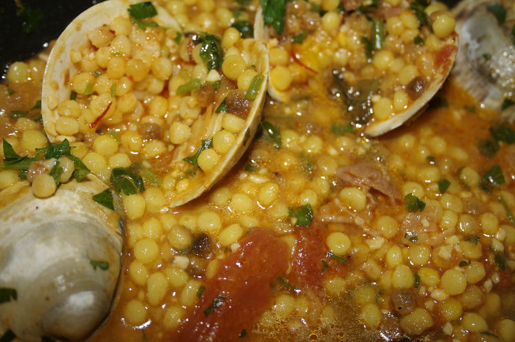 Des pâtes fregola aux palourdes, un plat typiquement sarde